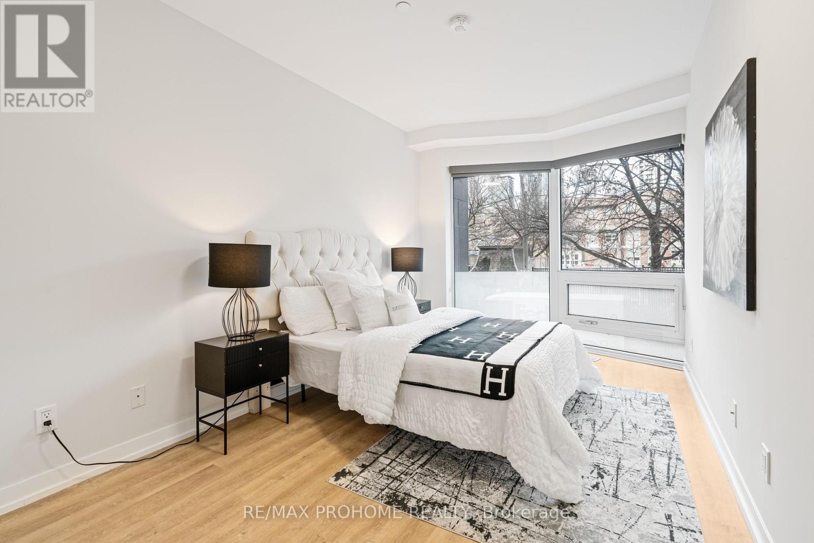 Th01 - 87 Wood Street S, Toronto, Ontario  M4Y 0E8 - Photo 21 - C12167516
