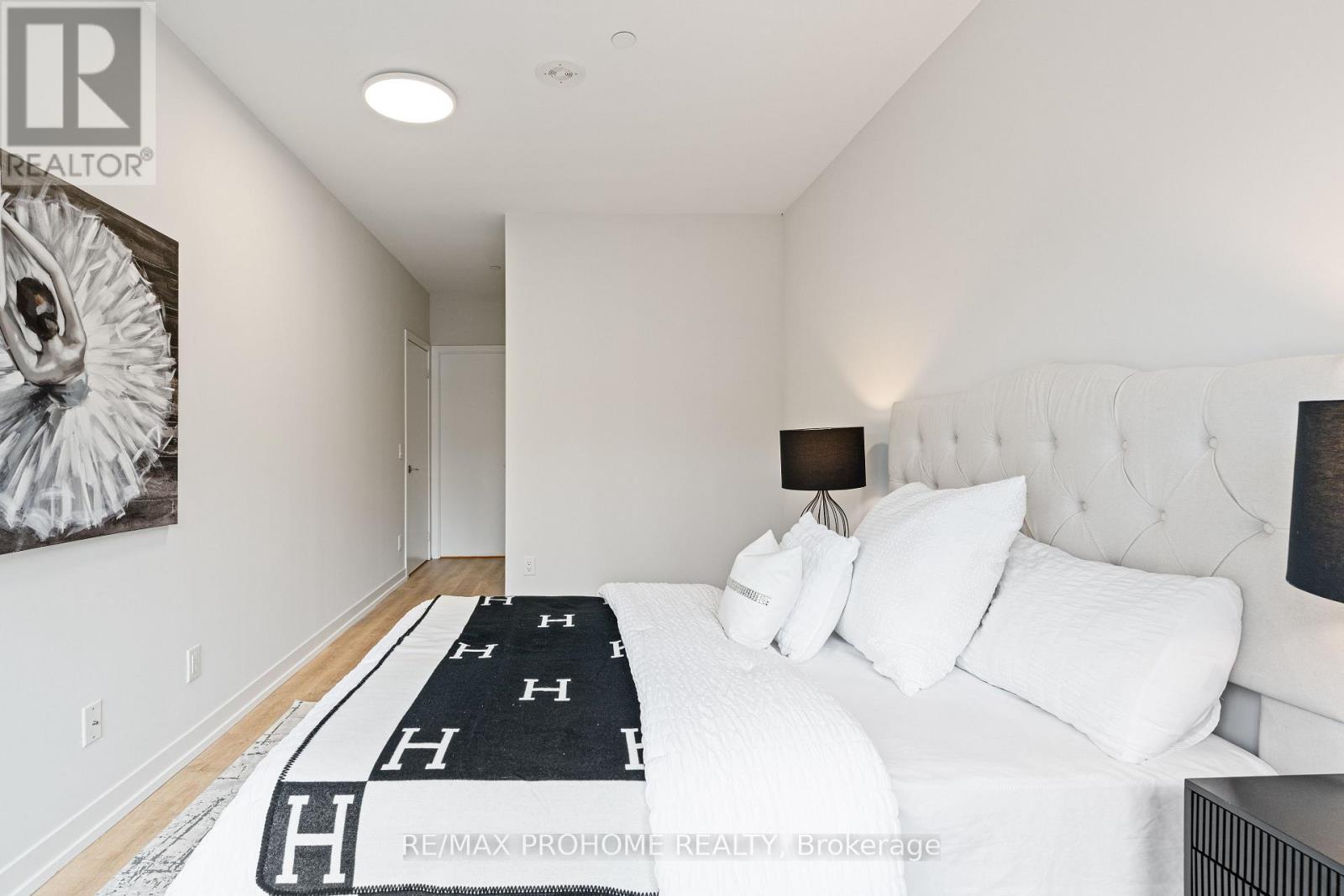 Th01 - 87 Wood Street S, Toronto, Ontario  M4Y 0E8 - Photo 24 - C12167516