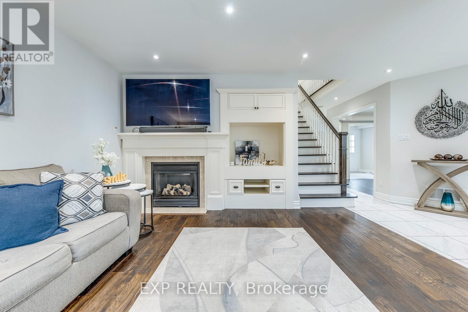 5737 Macphee Road, Mississauga, Ontario  L5M 7B2 - Photo 15 - W12167513
