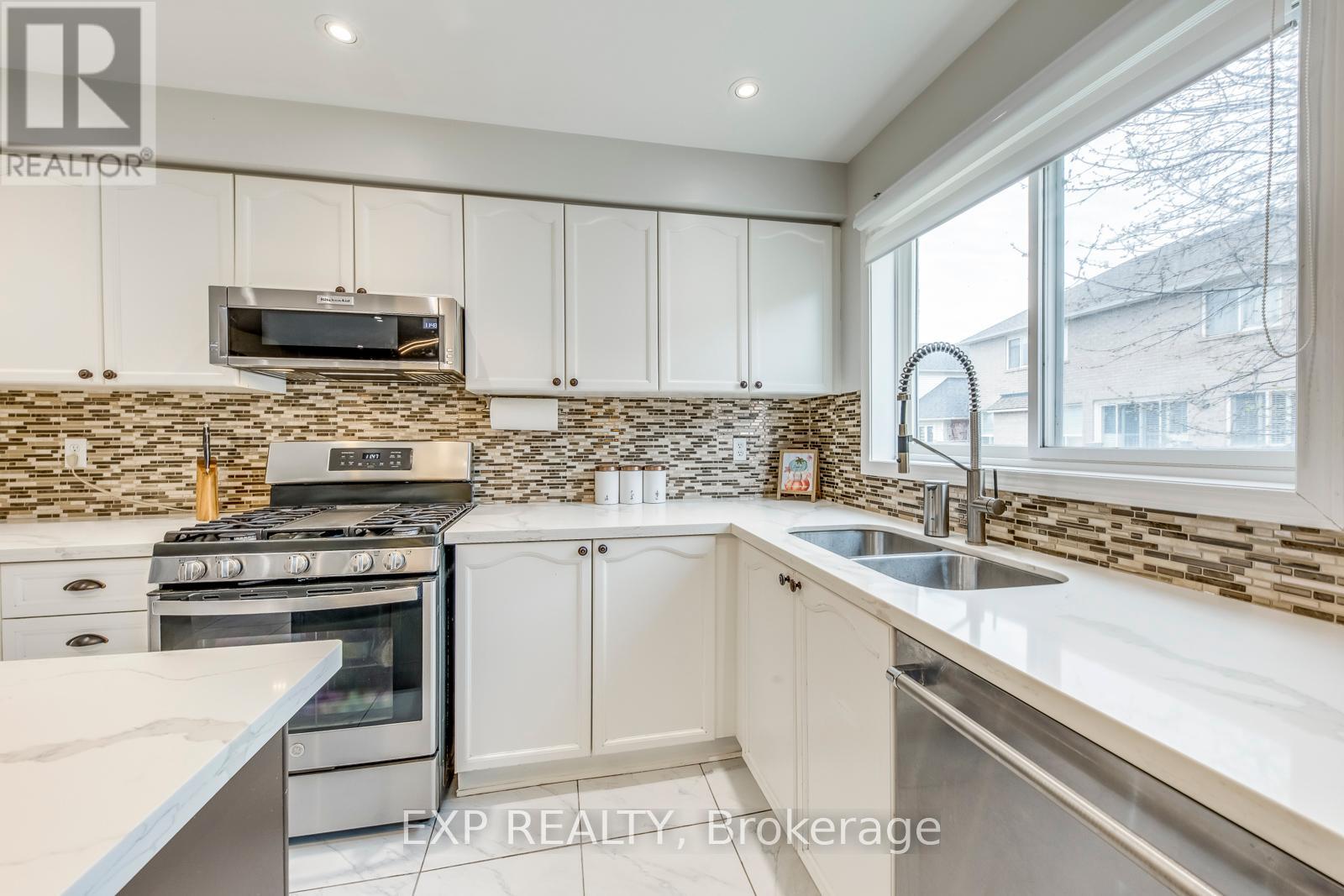 5737 Macphee Road, Mississauga, Ontario  L5M 7B2 - Photo 26 - W12167513