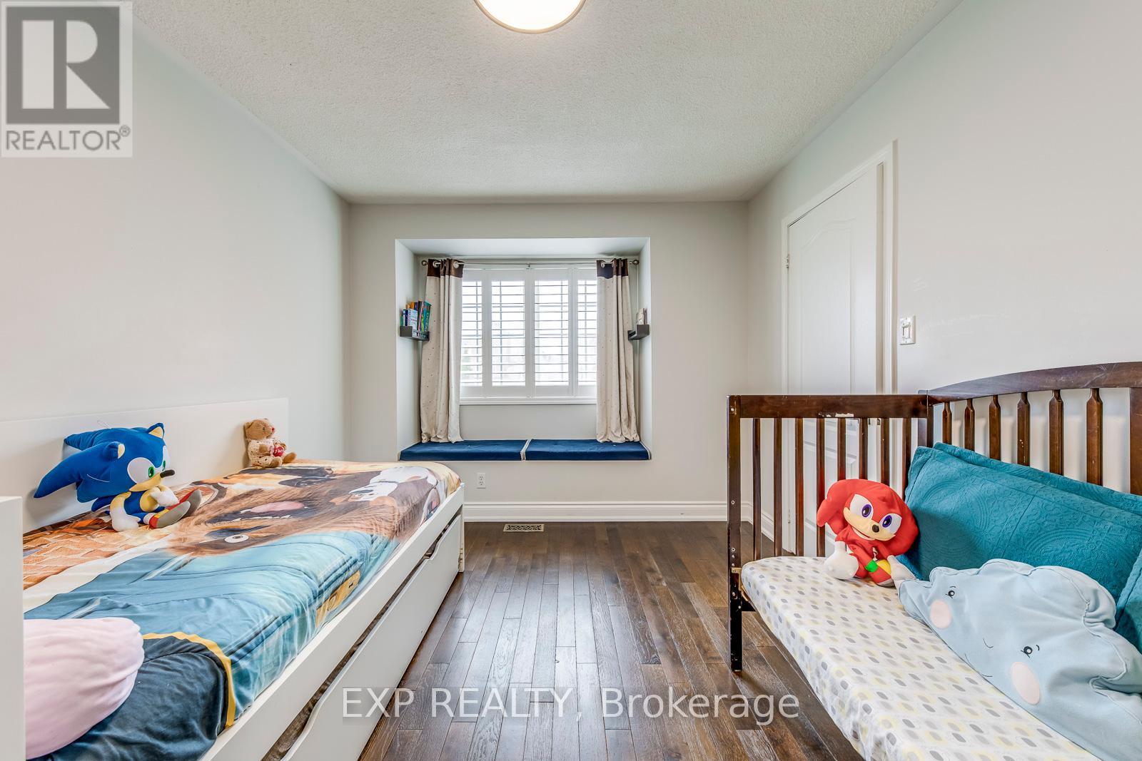5737 Macphee Road, Mississauga, Ontario  L5M 7B2 - Photo 34 - W12167513