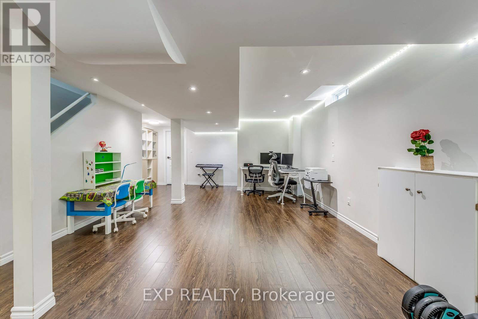 5737 Macphee Road, Mississauga, Ontario  L5M 7B2 - Photo 37 - W12167513