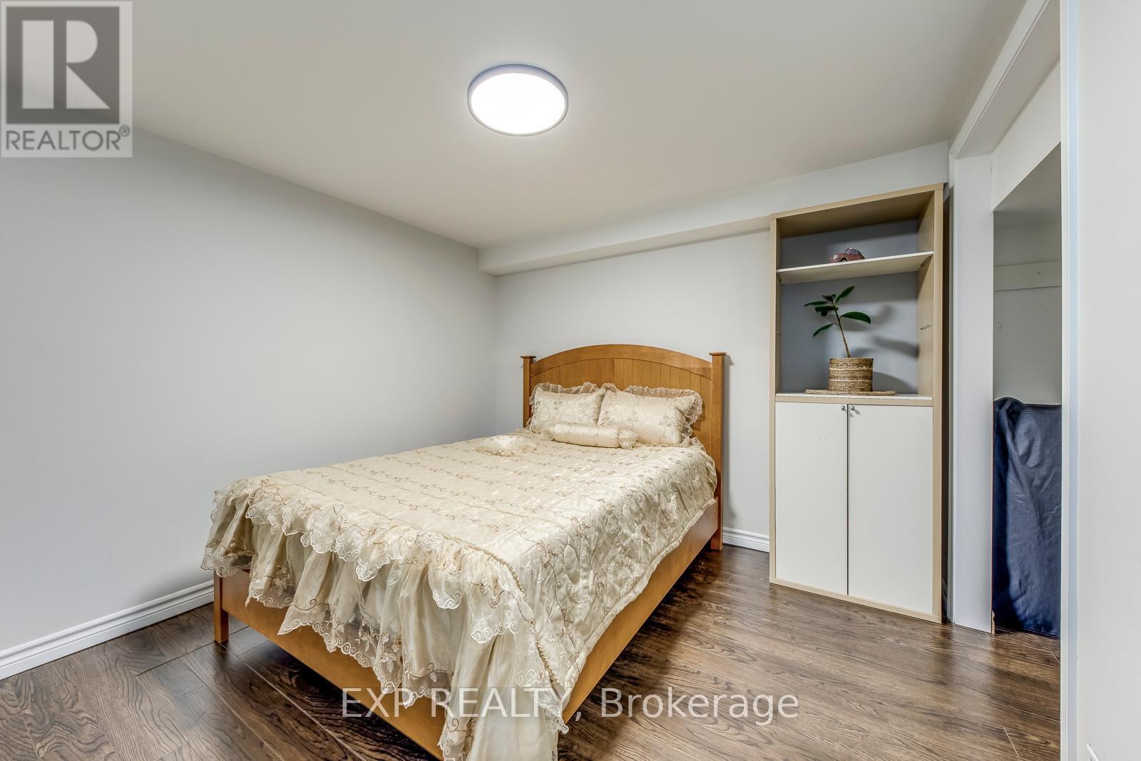 5737 Macphee Road, Mississauga, Ontario  L5M 7B2 - Photo 39 - W12167513
