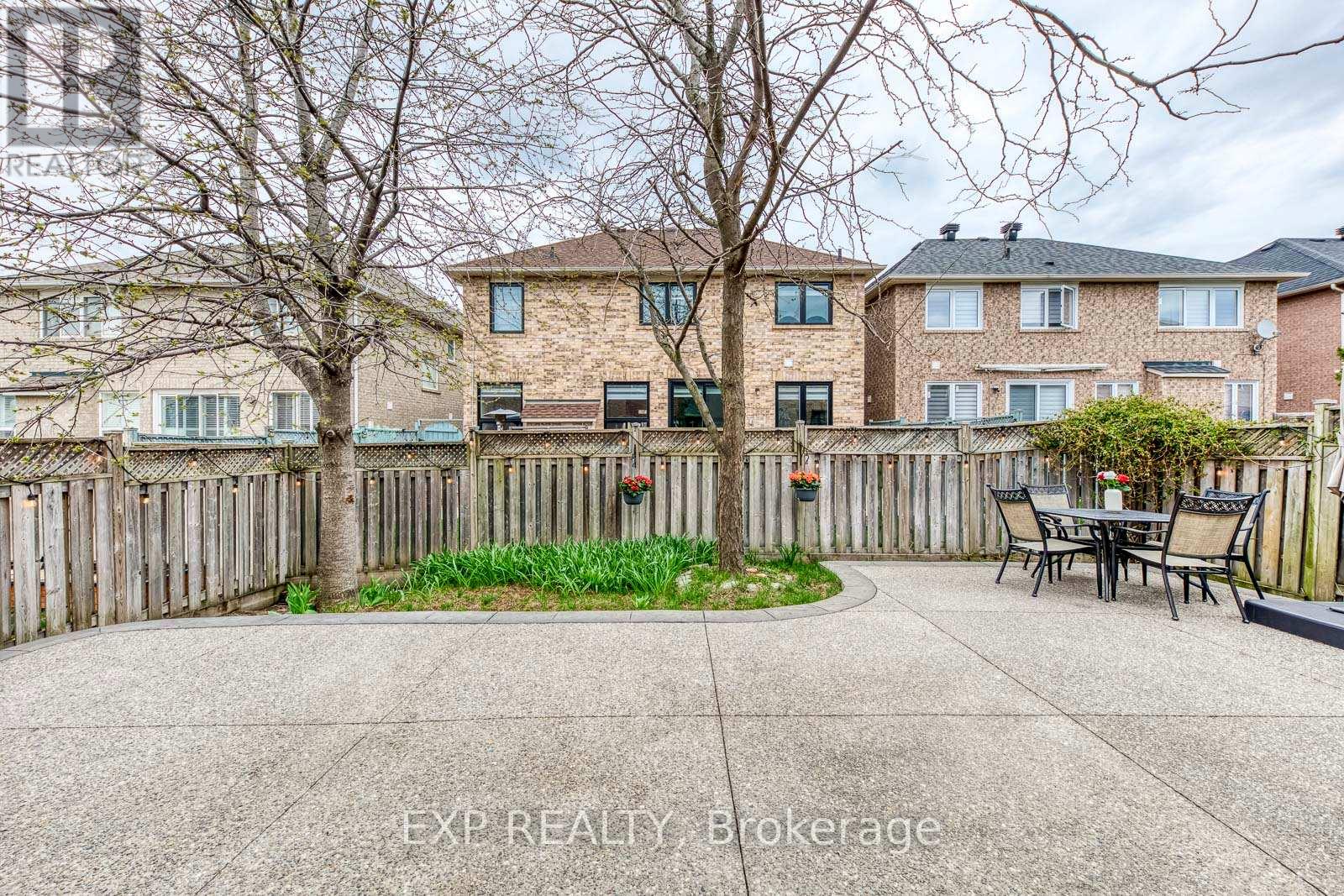 5737 Macphee Road, Mississauga, Ontario  L5M 7B2 - Photo 43 - W12167513