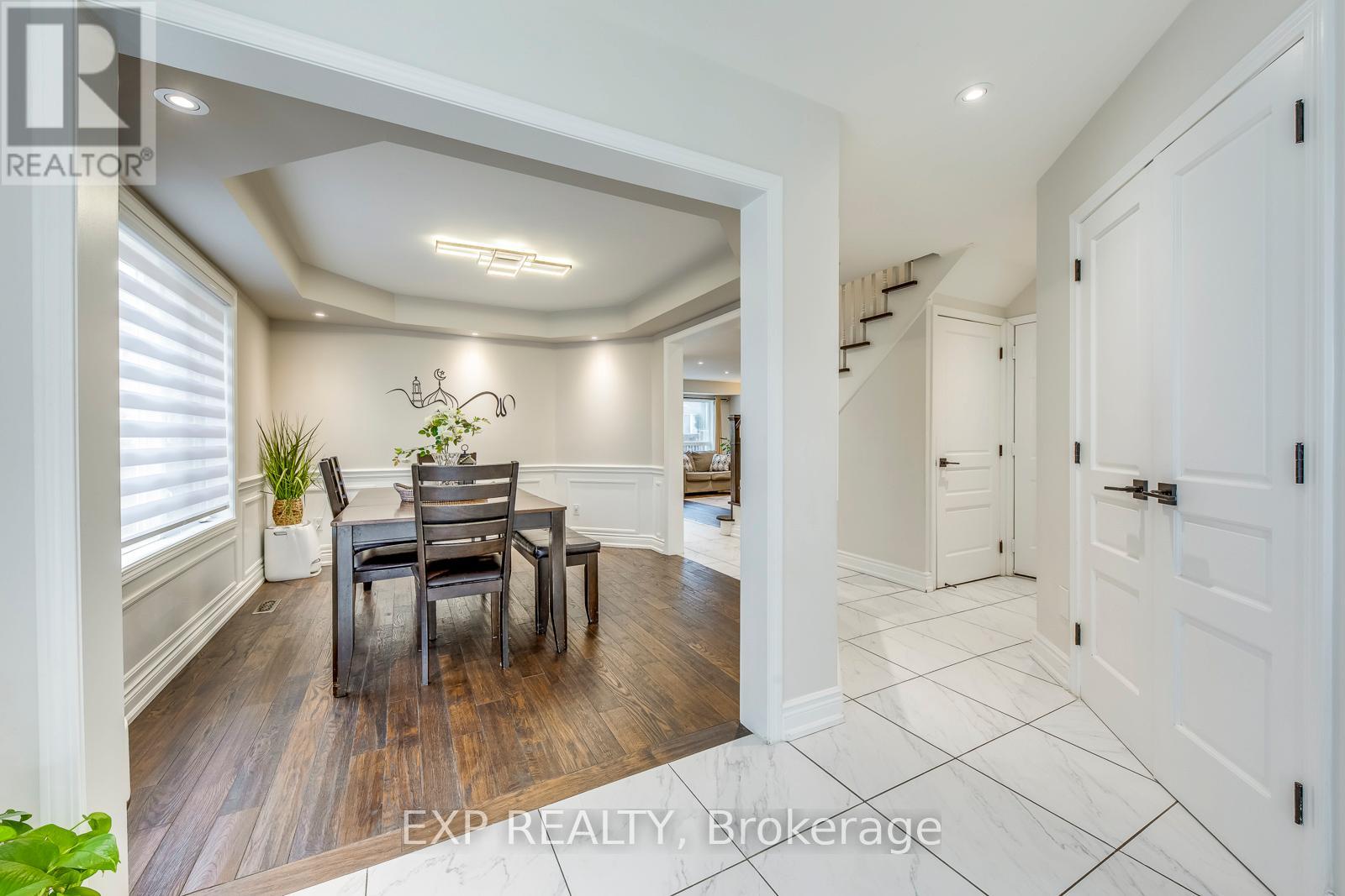 5737 Macphee Road, Mississauga, Ontario  L5M 7B2 - Photo 6 - W12167513
