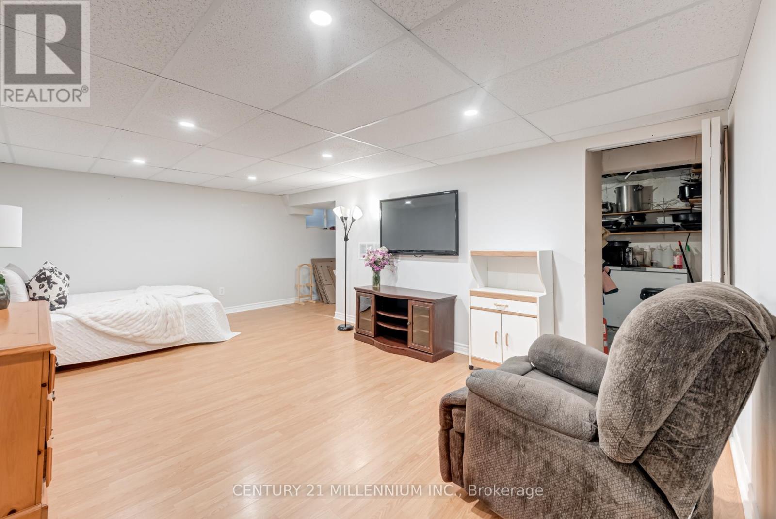 33 Town House Crescent, Brampton, Ontario  L6W 3C3 - Photo 28 - W12167529
