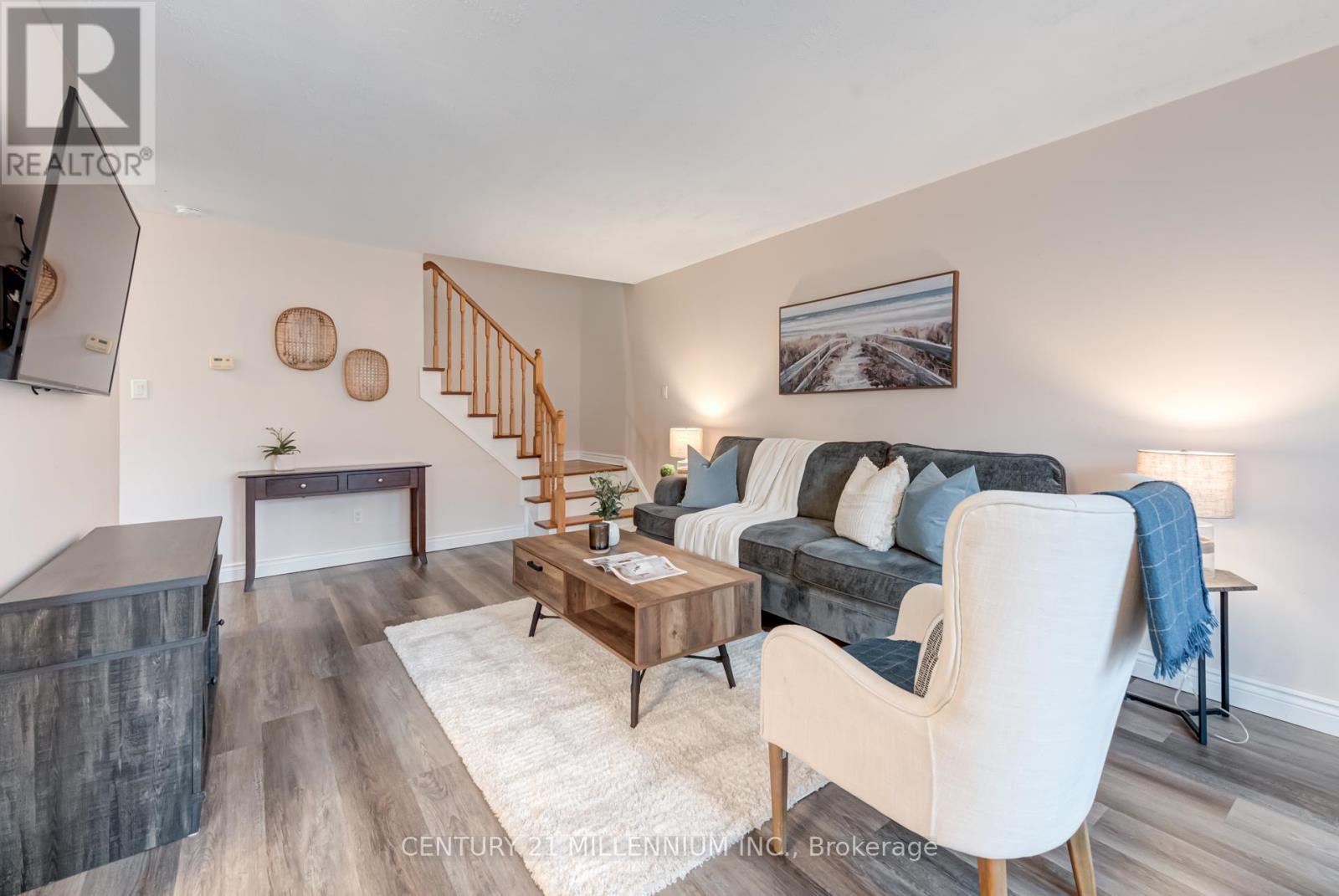 33 Town House Crescent, Brampton, Ontario  L6W 3C3 - Photo 8 - W12167529