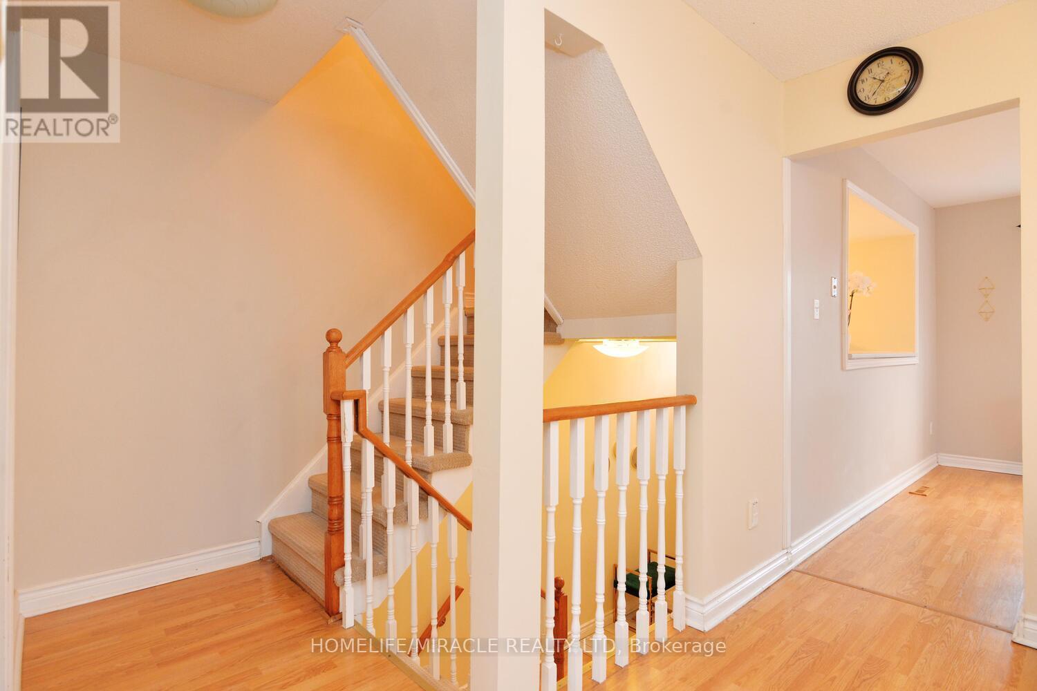 51 Brandy Lane Way, Newmarket, Ontario  L3Y 8P7 - Photo 10 - N12111155