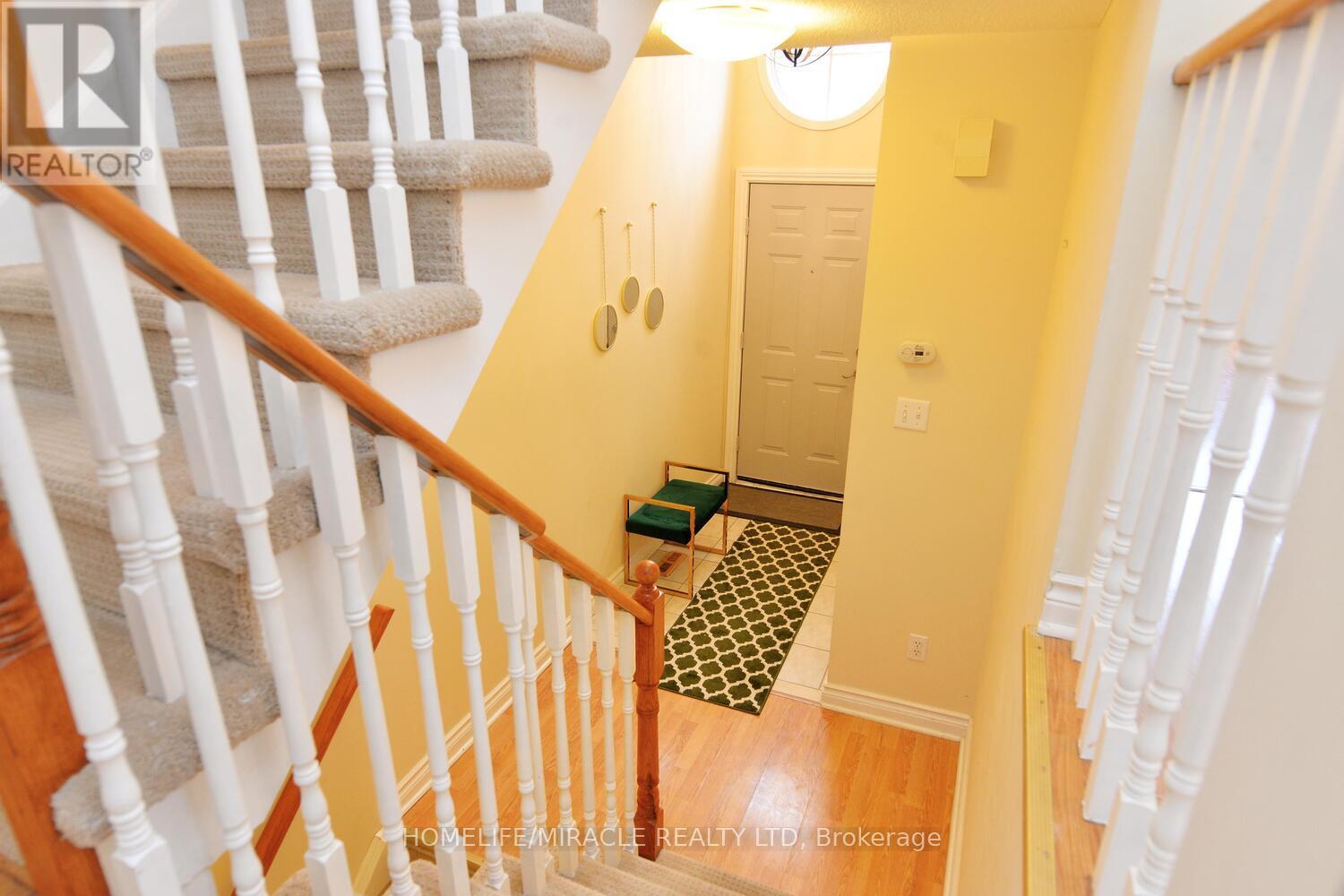 51 Brandy Lane Way, Newmarket, Ontario  L3Y 8P7 - Photo 9 - N12111155