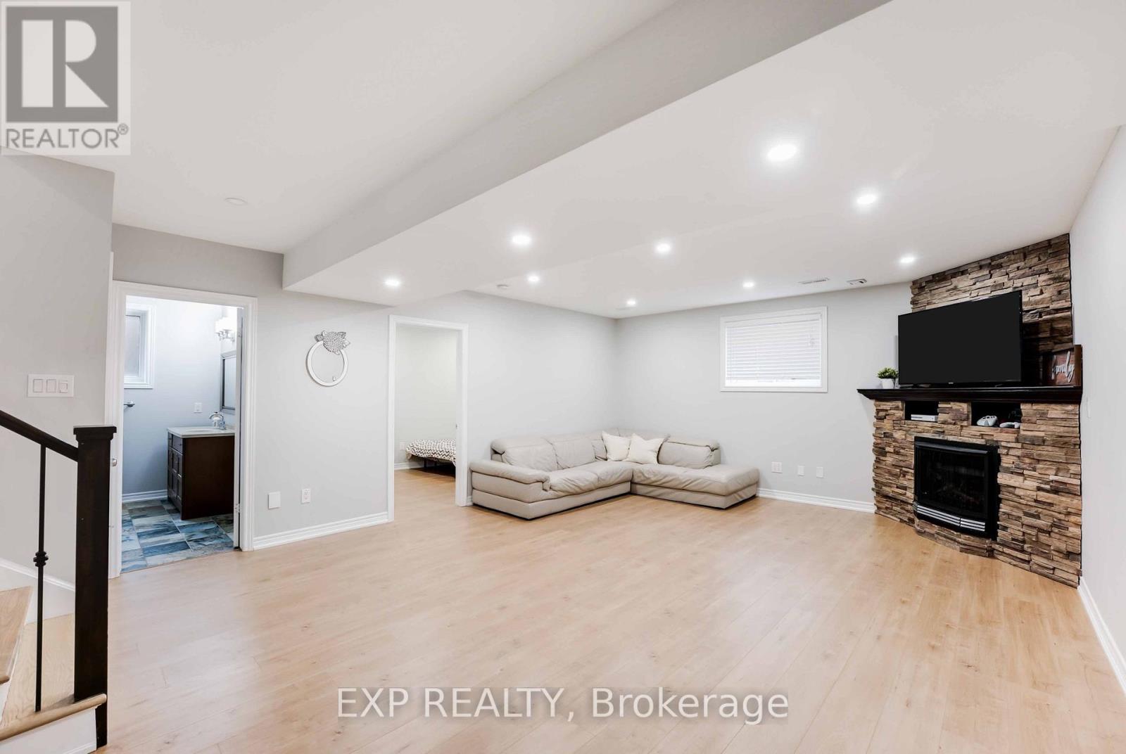8583 Forestview Boulevard, Niagara Falls (Forestview), Ontario  L2H 0B2 - Photo 26 - X12167583