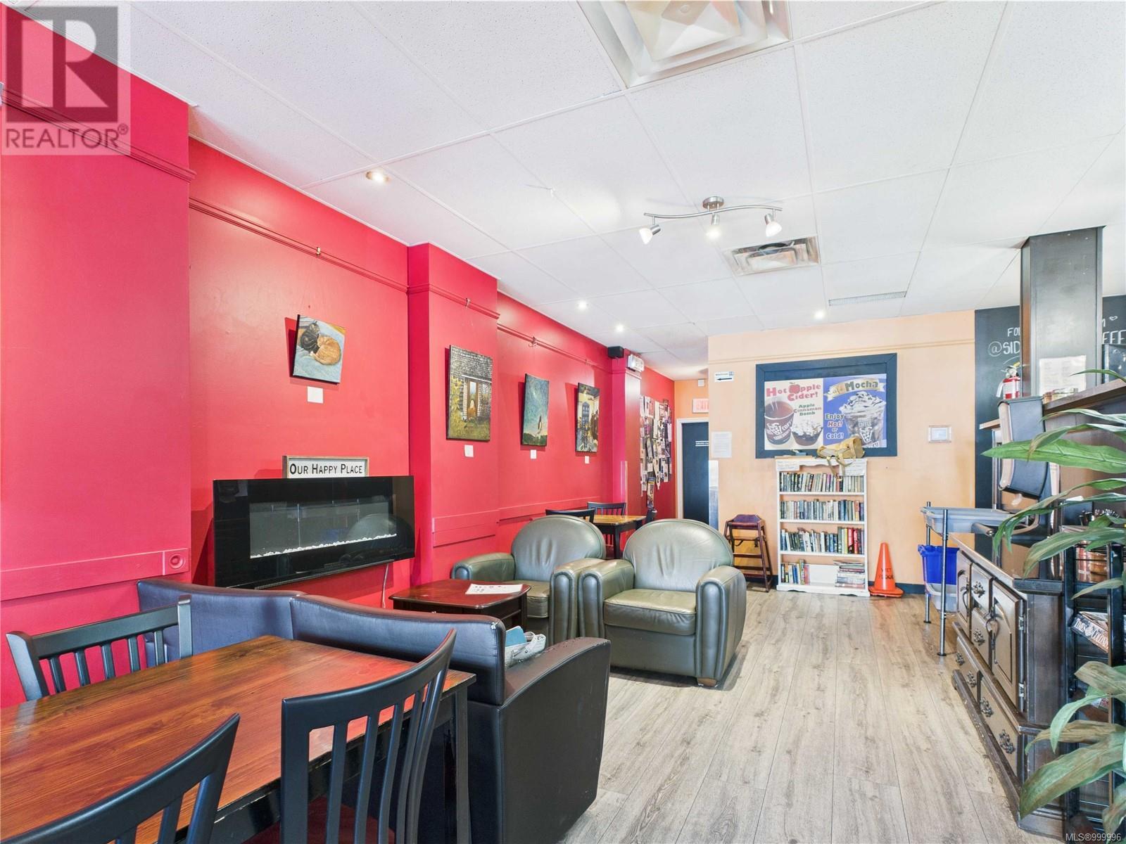 102 2417 Beacon Ave, Sidney, British Columbia  V8L 1X5 - Photo 2 - 999996