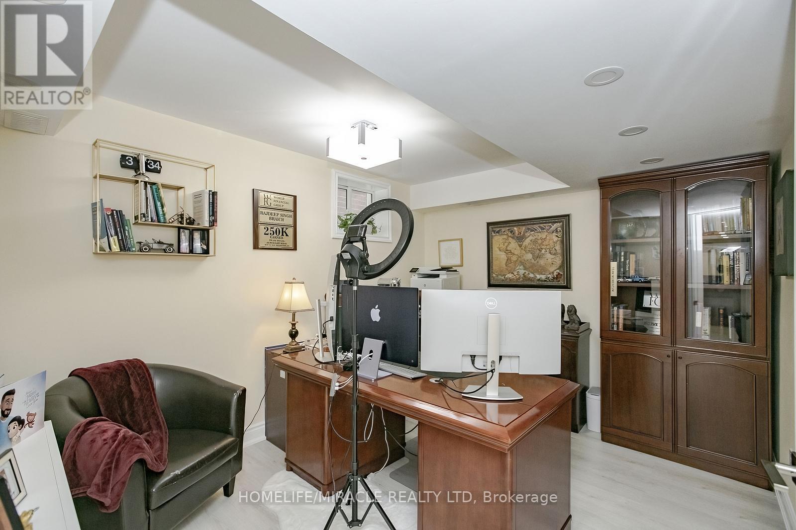 24 Old Cleeve Crescent E, Brampton, Ontario  L7A 0T5 - Photo 46 - W12167185