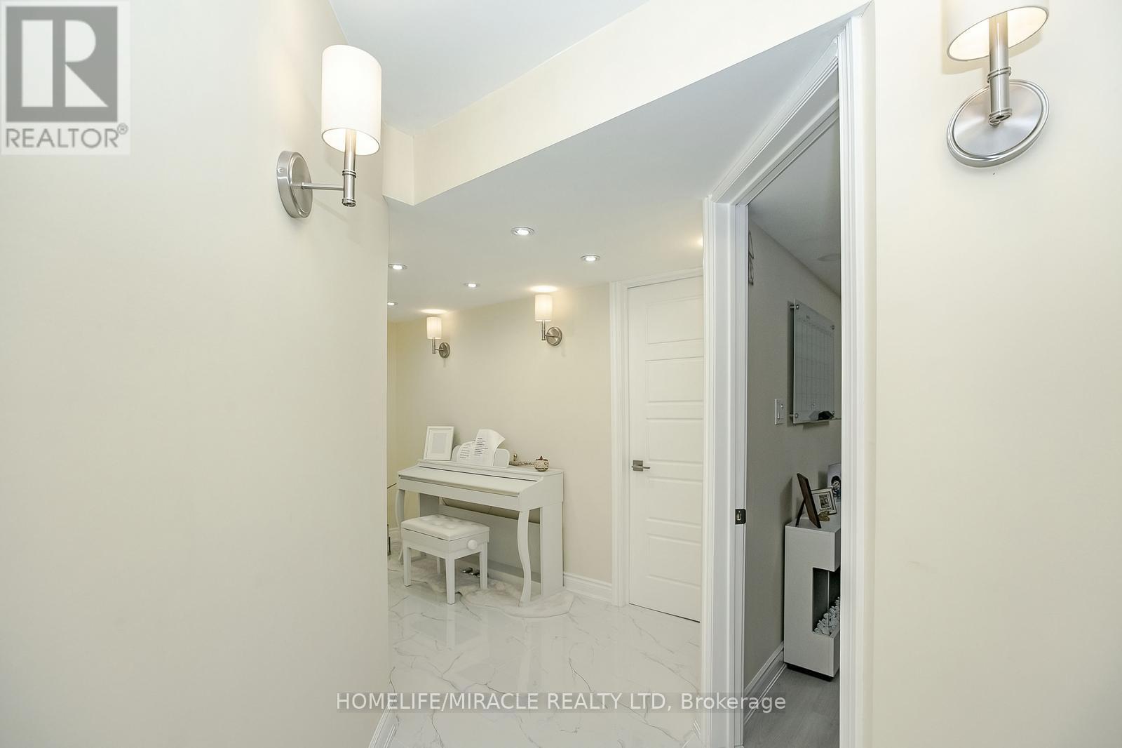 24 Old Cleeve Crescent E, Brampton, Ontario  L7A 0T5 - Photo 38 - W12167185