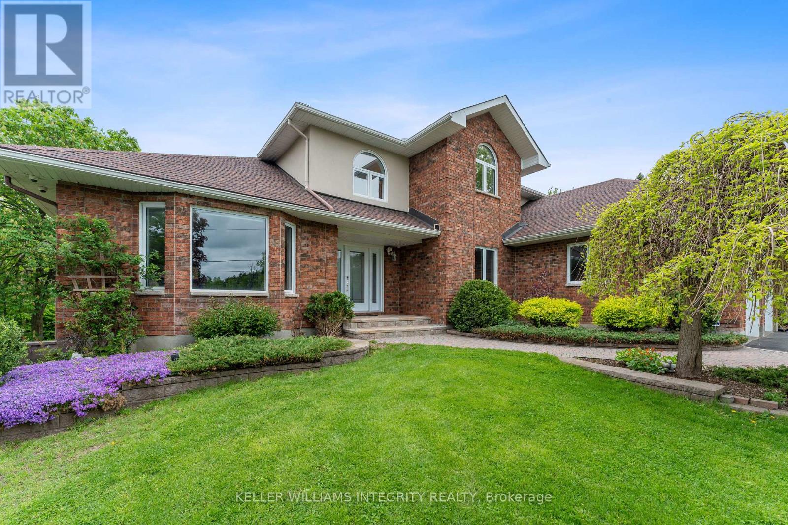 Property at 1893 RIDEAU ROAD image 2