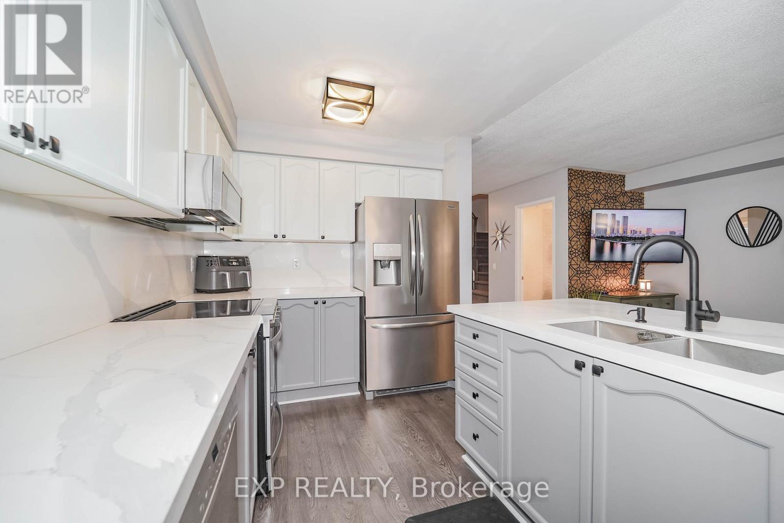147 Lafayette Boulevard, Whitby, Ontario  L1P 1S5 - Photo 13 - E12167080
