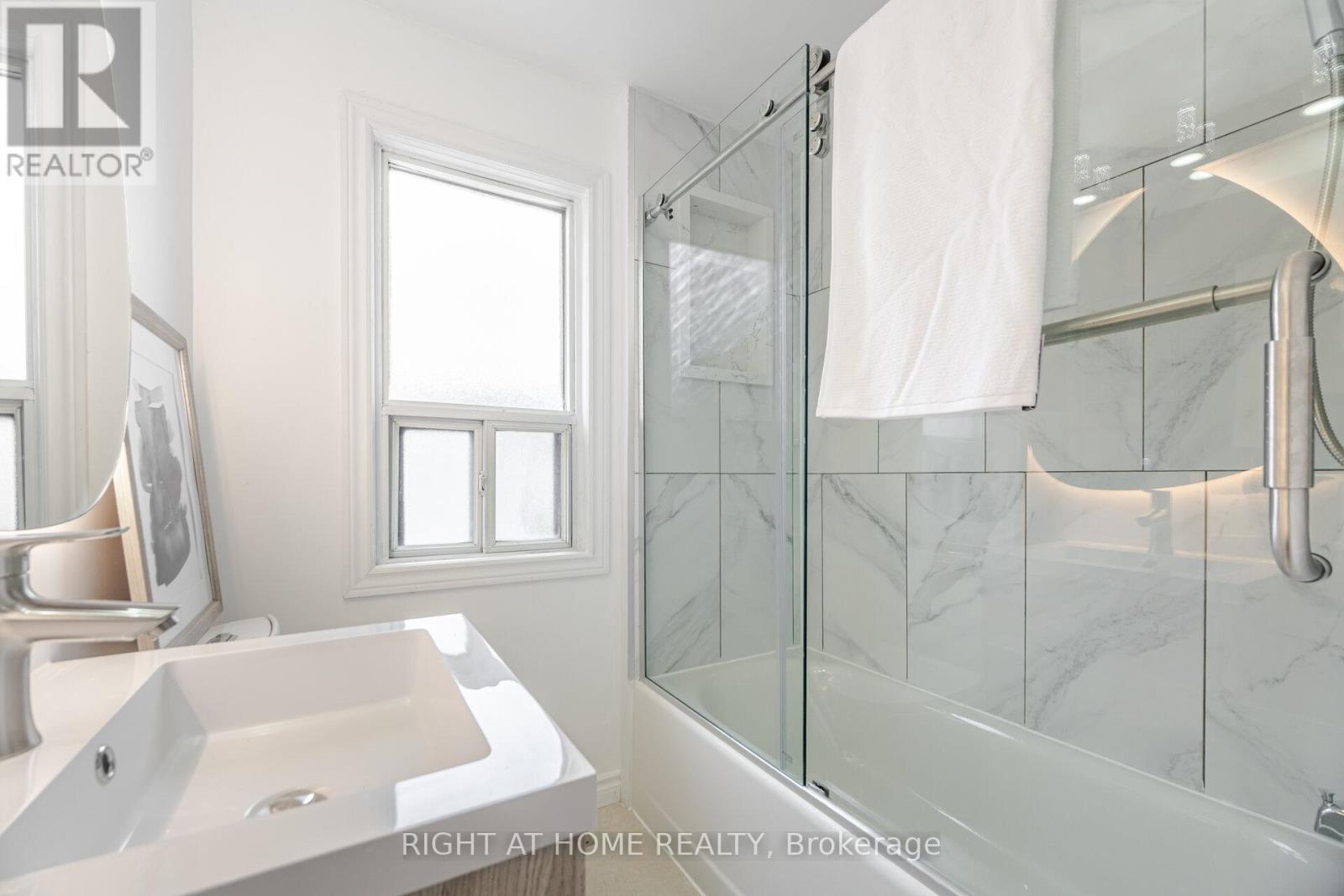 79 Chapman Avenue, Toronto, Ontario  M4B 1C6 - Photo 26 - E12167597
