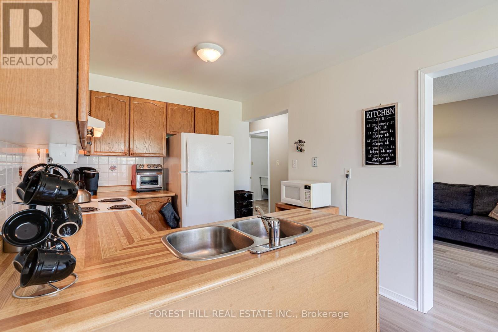 44 Quance Street, Barrie, Ontario  L4N 7M3 - Photo 7 - S12160800