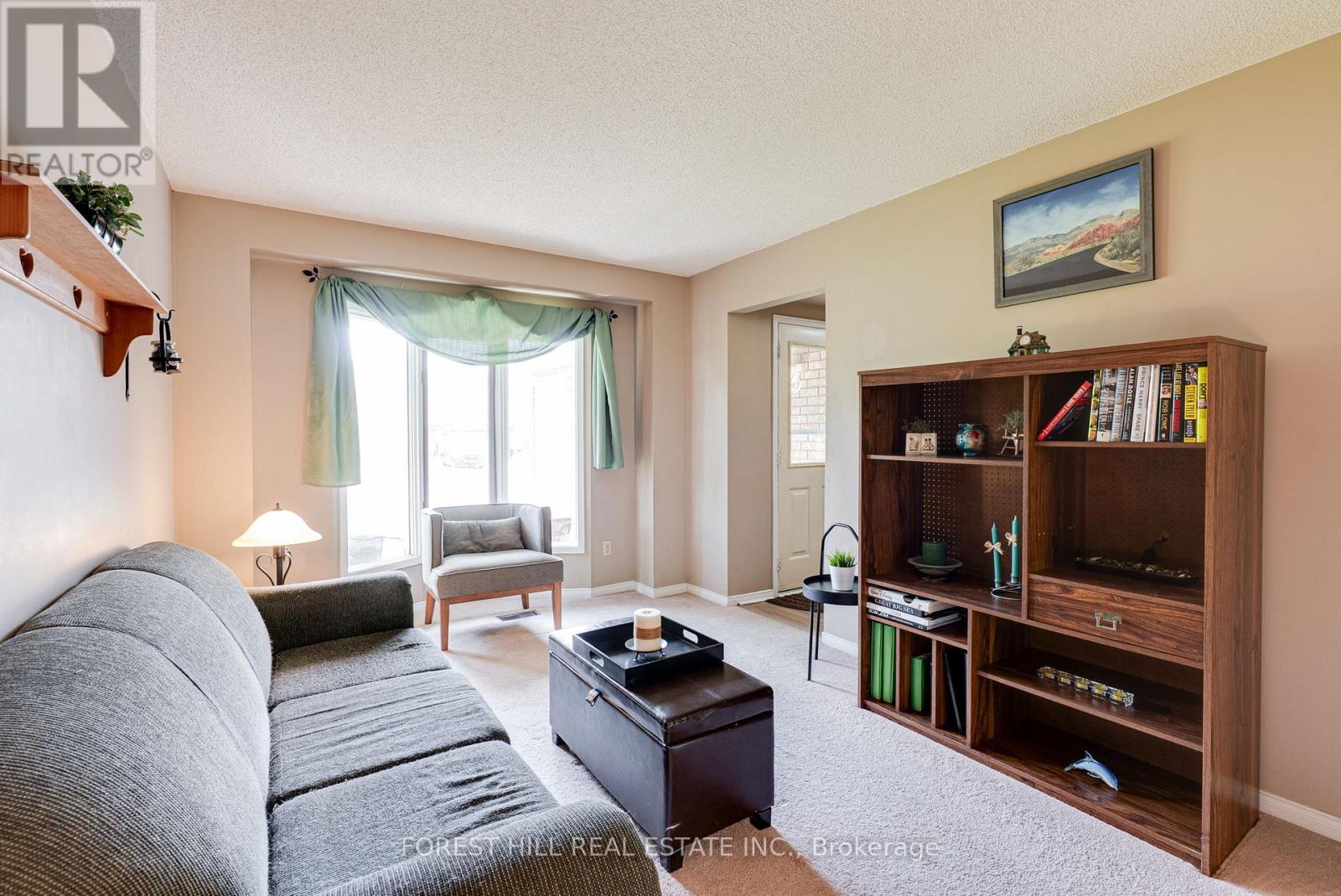 44 Quance Street, Barrie, Ontario  L4N 7M3 - Photo 12 - S12160800