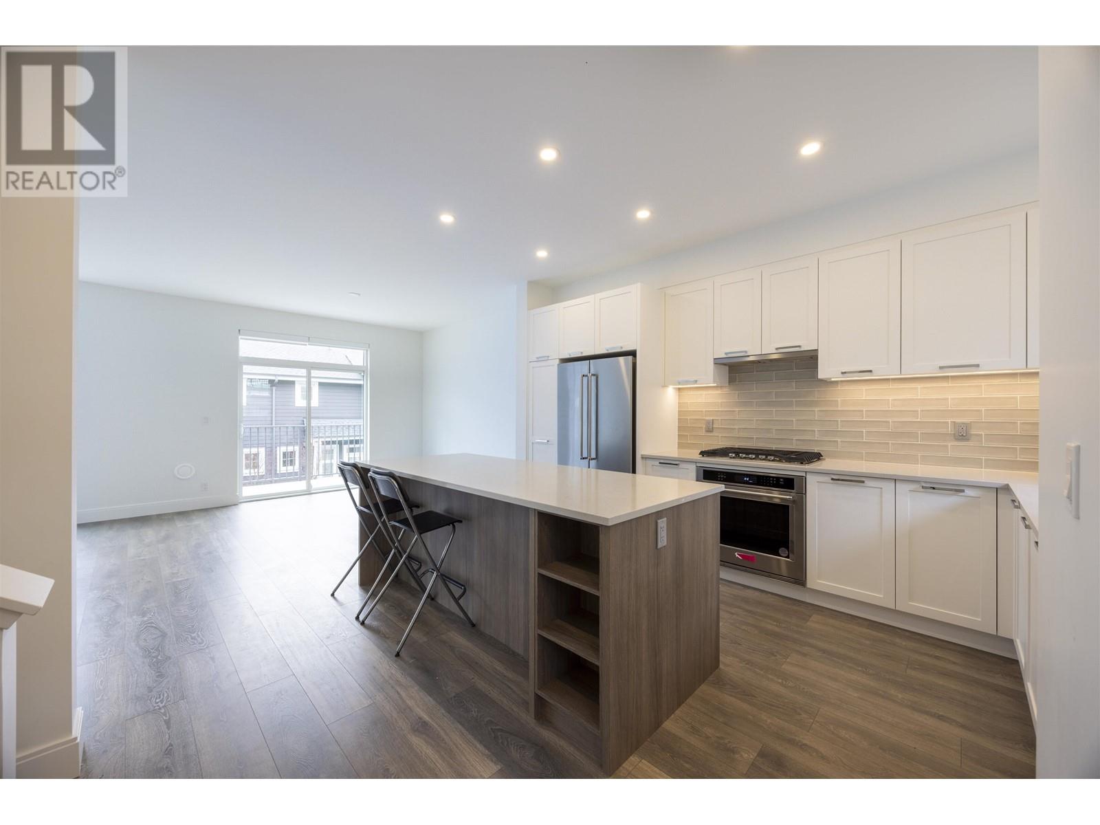 190 1310 Mitchell Street, Coquitlam, British Columbia  V3E 0T9 - Photo 3 - R2983821