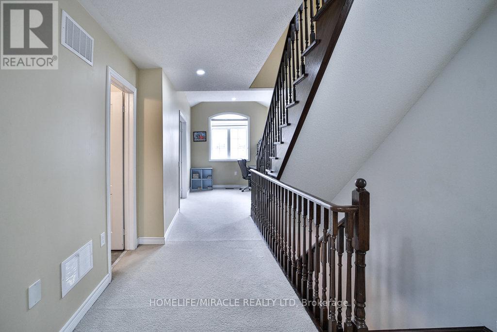 24 Deer Ridge Trail, Caledon, Ontario  L7C 3Z6 - Photo 8 - W12167563