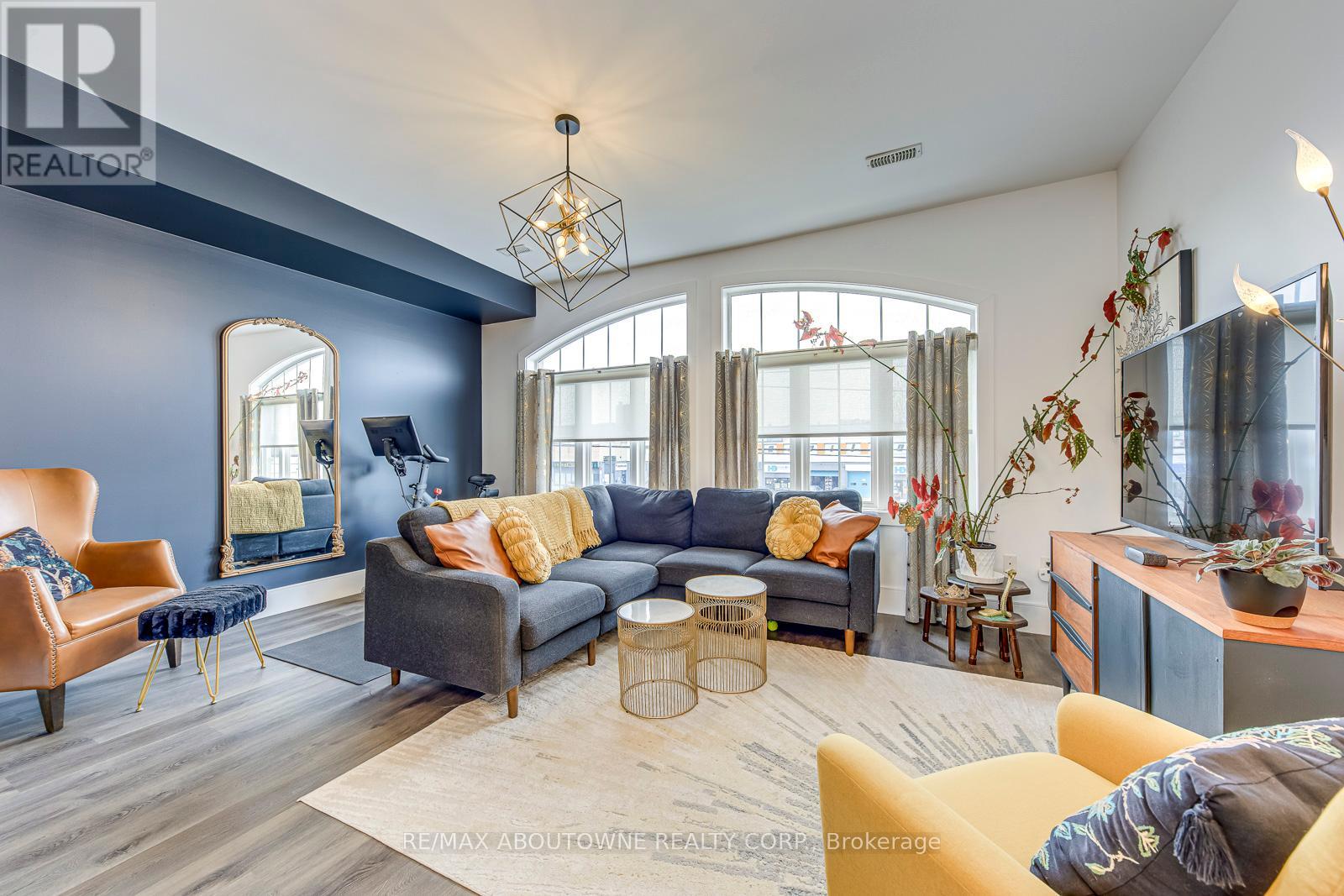 24 - 1401 Plains Road E, Burlington, Ontario  L7R 0C2 - Photo 6 - W12167588
