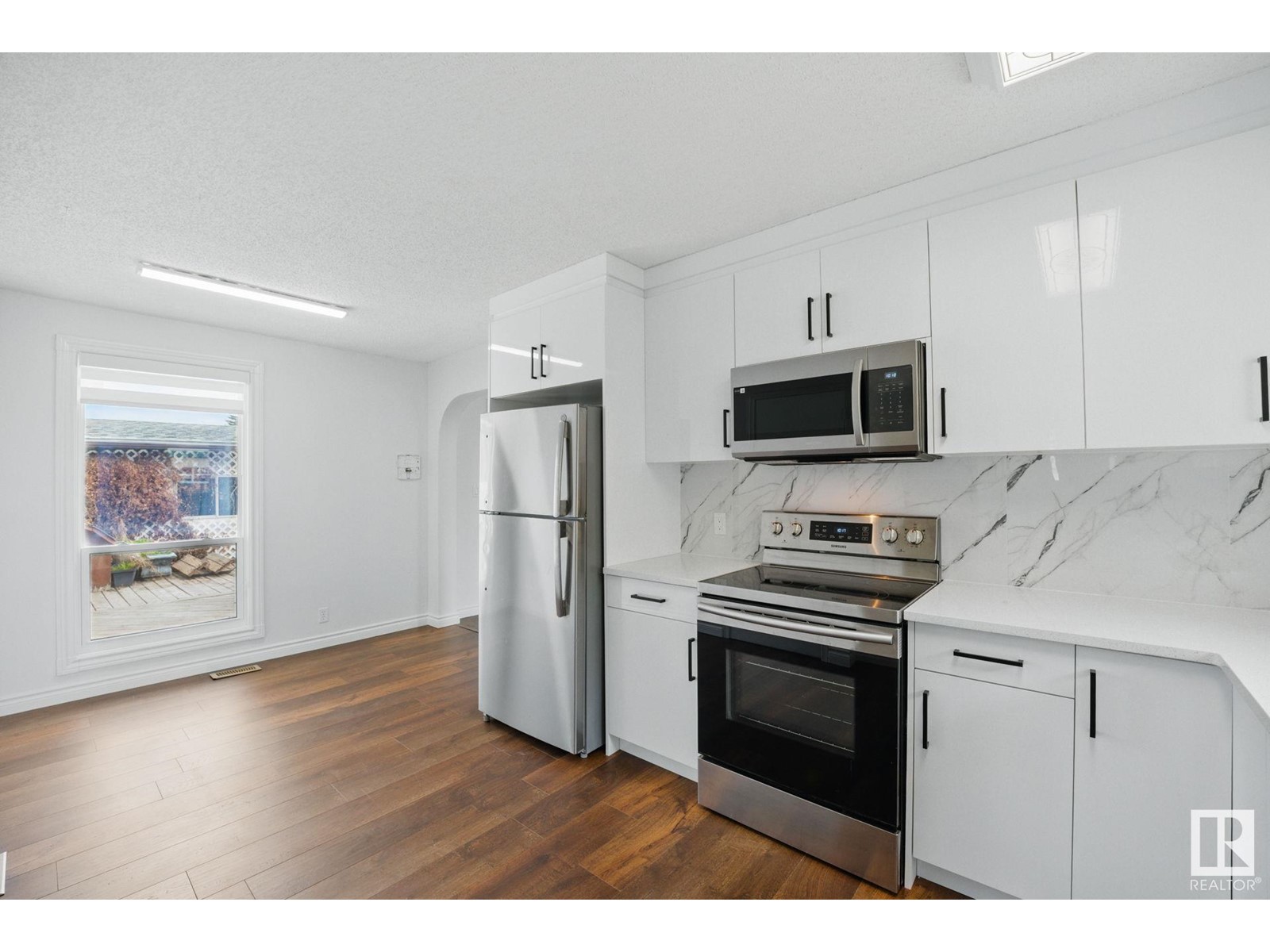 13316 136 Av Nw, Edmonton, Alberta  T5L 4B3 - Photo 11 - E4437938