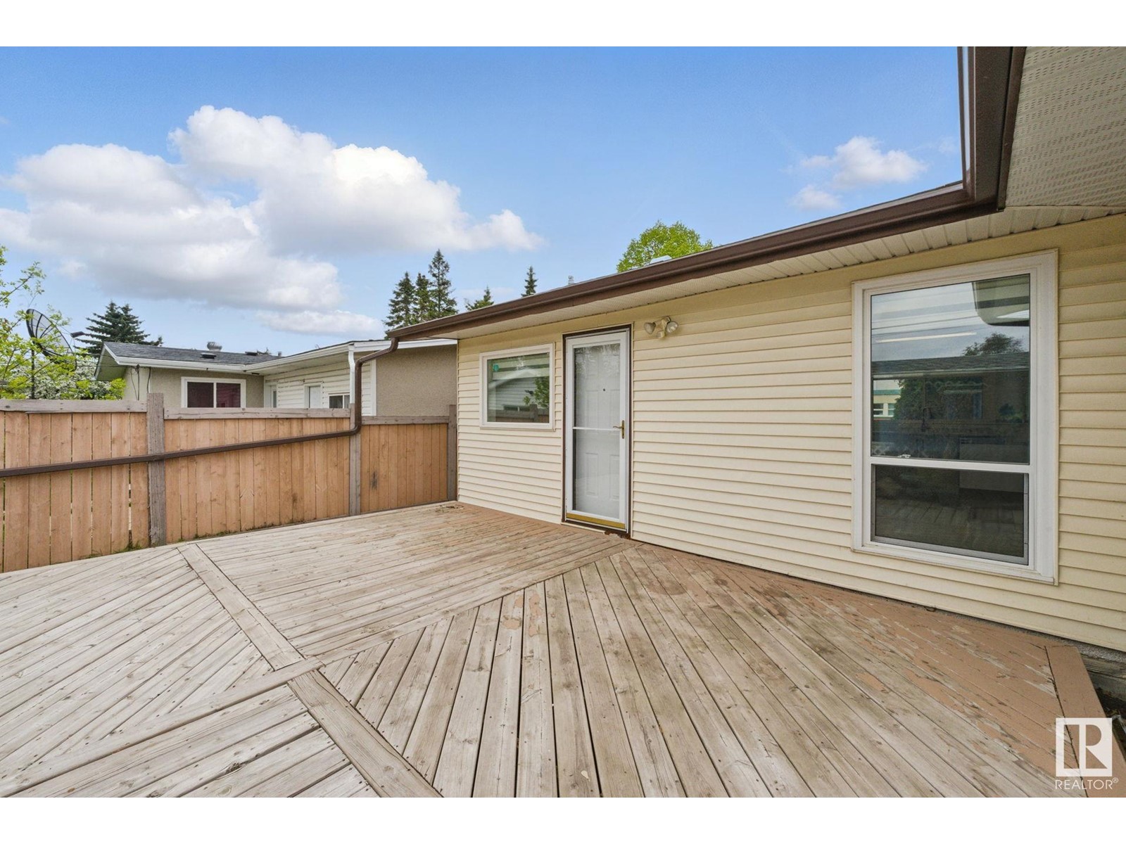 13316 136 Av Nw, Edmonton, Alberta  T5L 4B3 - Photo 32 - E4437938