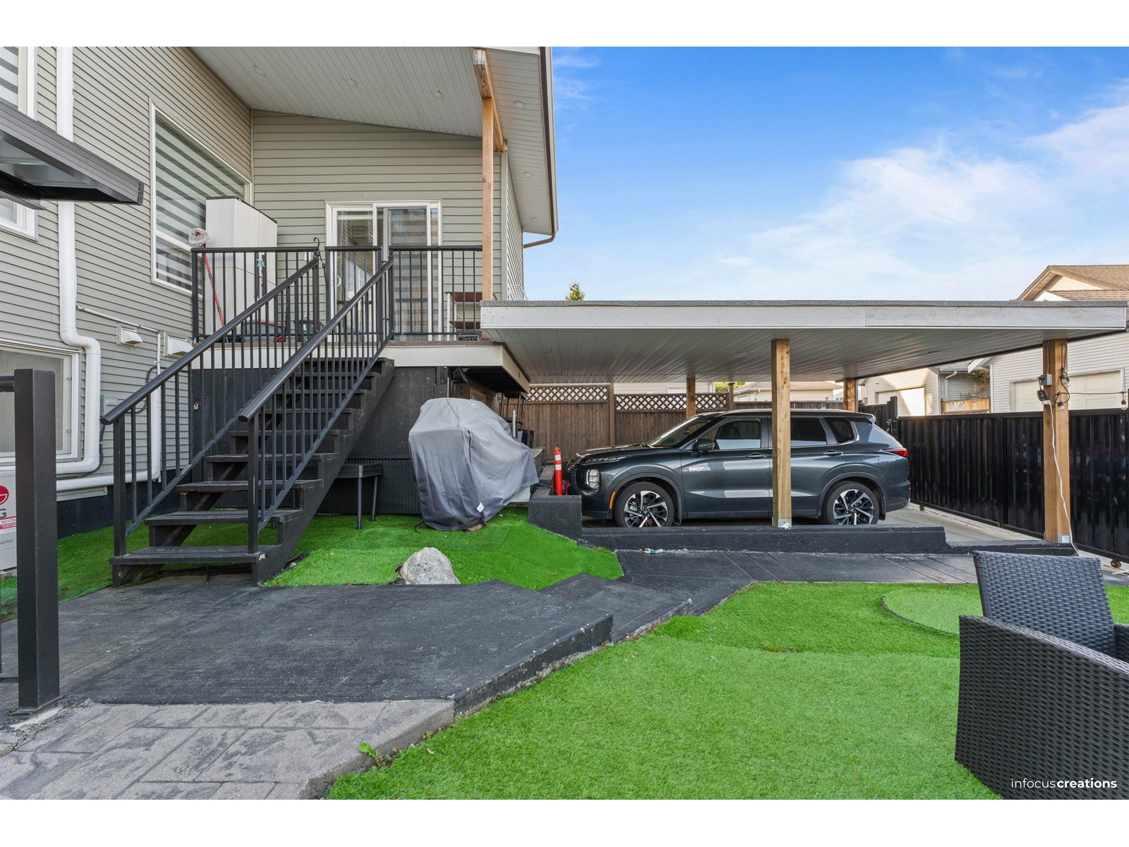 Property at 5662 148 STREET image 3