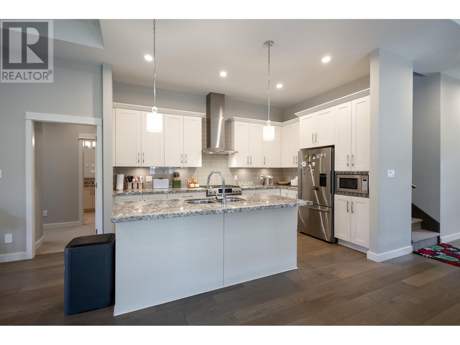 1617 Pine Springs Lane, Delta, British Columbia  V4M 0A7 - Photo 2 - R3006290