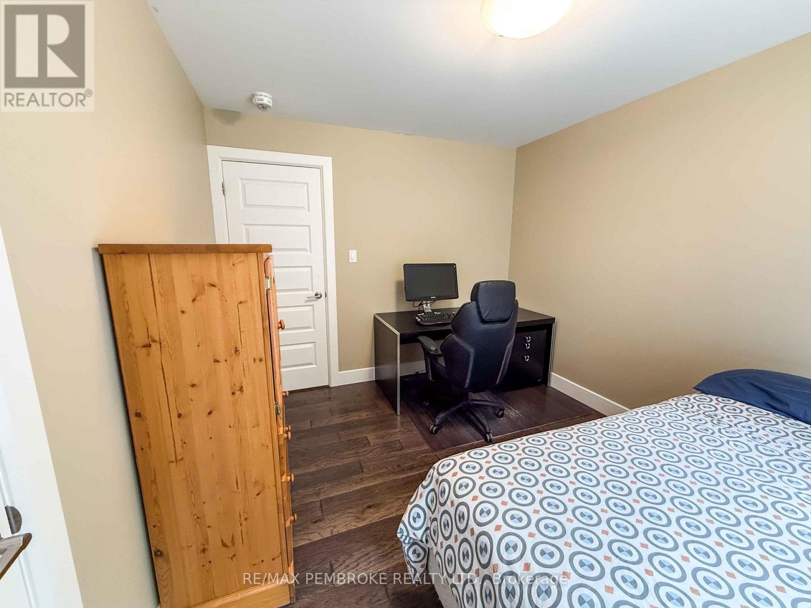 2 Marquis Drive, Petawawa, Ontario  K8H 0E5 - Photo 21 - X12167608