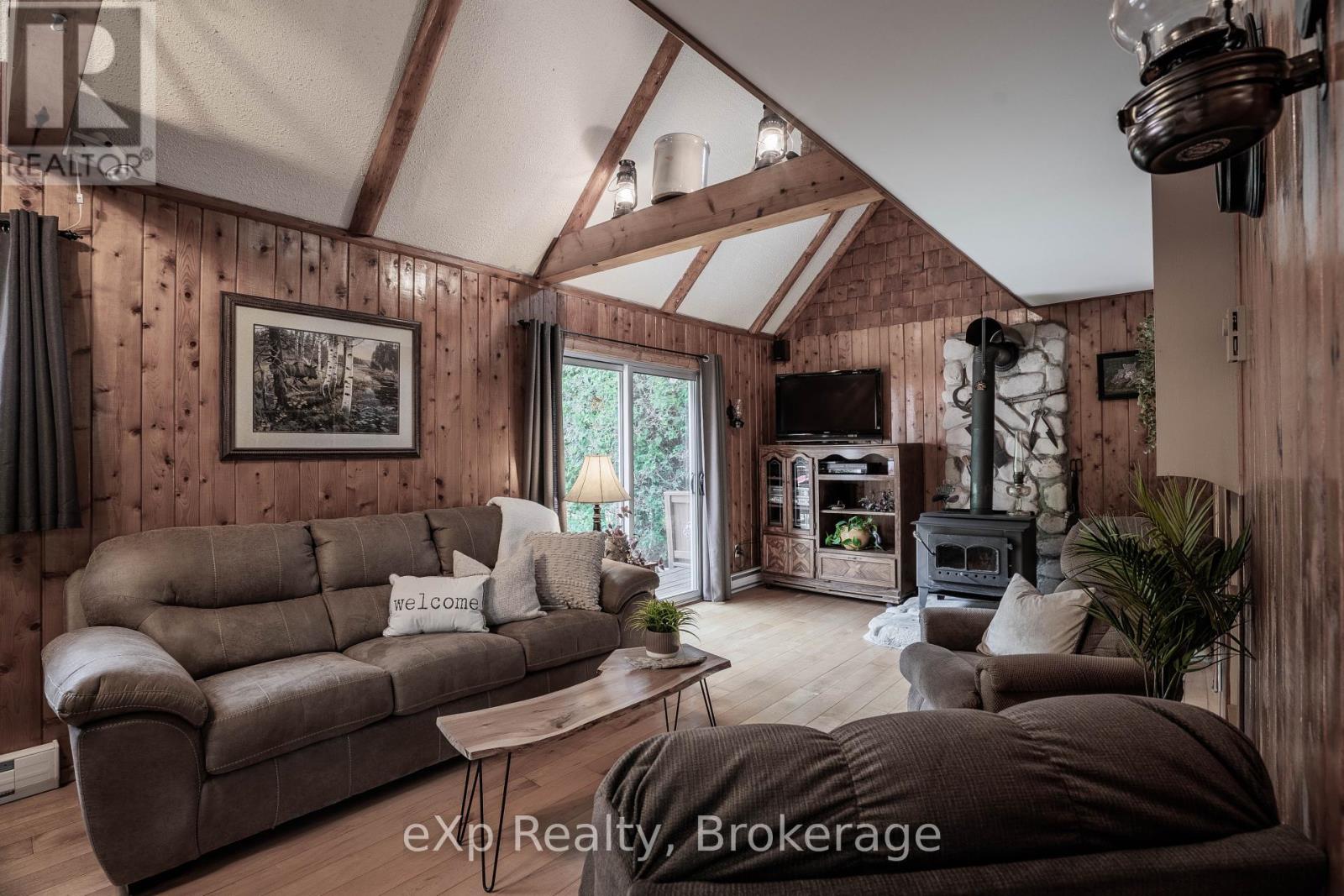 245 Whiskey Harbour Road, Northern Bruce Peninsula, Ontario  N0H 2T0 - Photo 10 - X12167617
