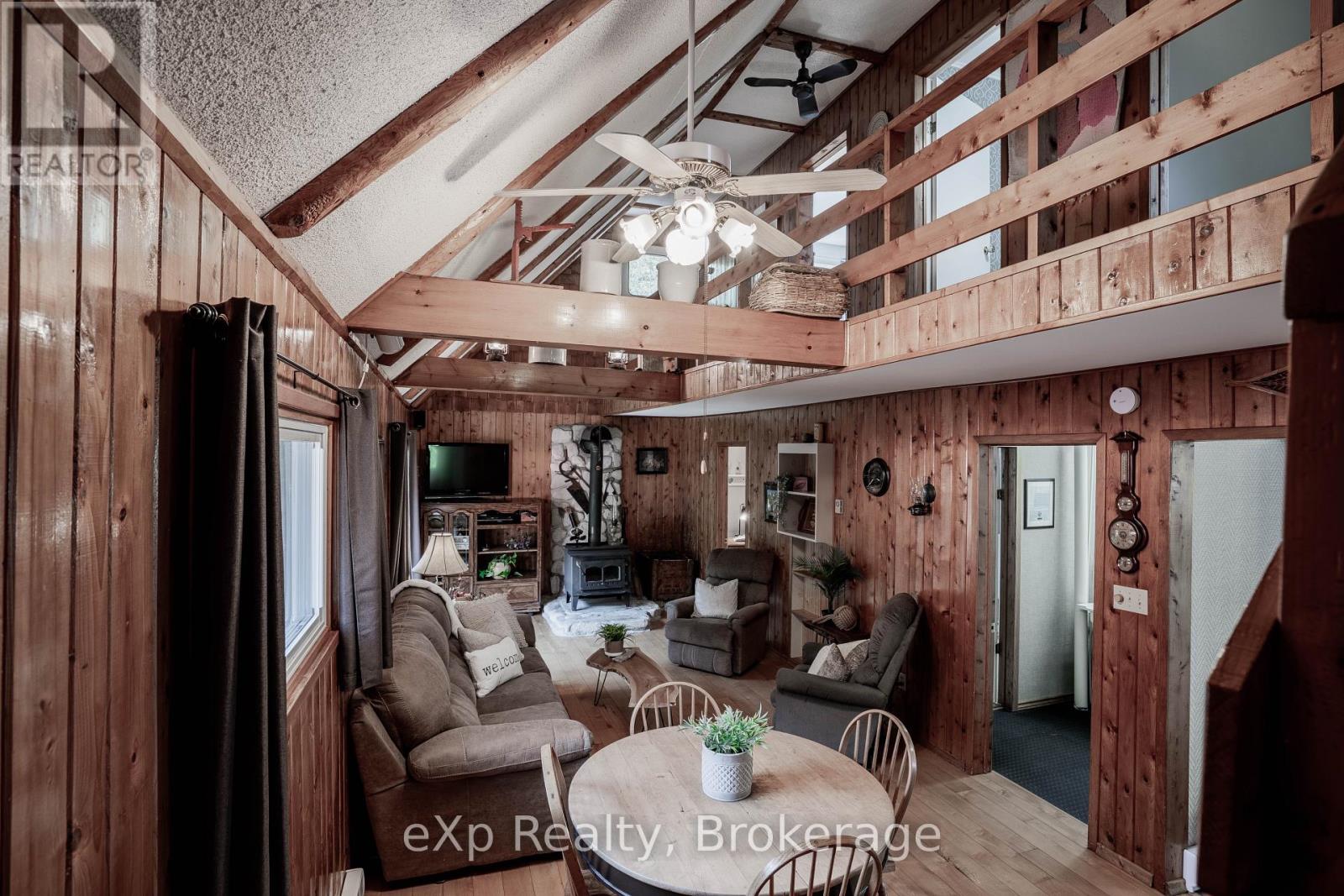 245 Whiskey Harbour Road, Northern Bruce Peninsula, Ontario  N0H 2T0 - Photo 11 - X12167617