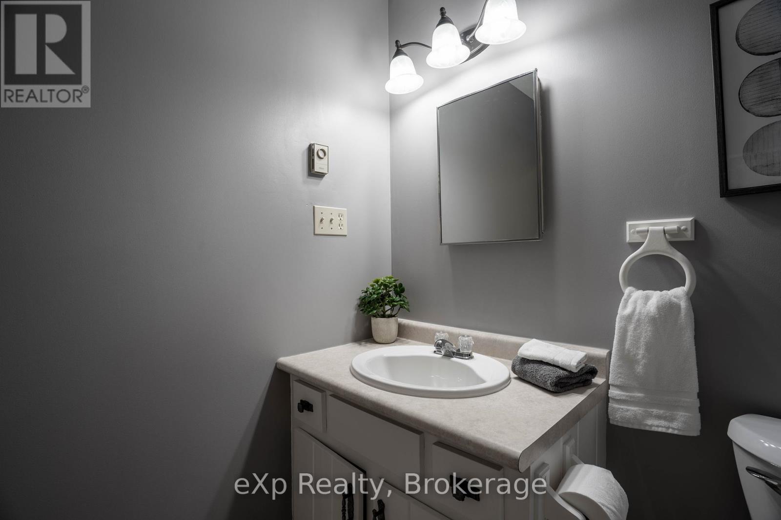 245 Whiskey Harbour Road, Northern Bruce Peninsula, Ontario  N0H 2T0 - Photo 14 - X12167617