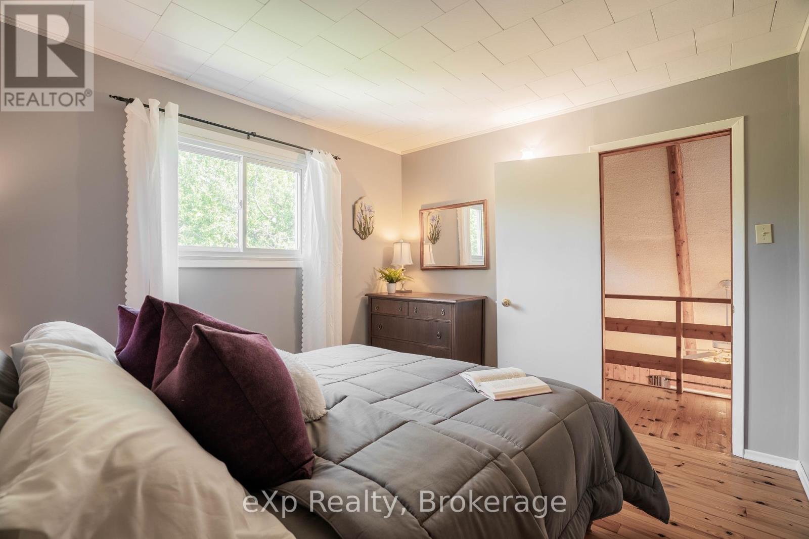 245 Whiskey Harbour Road, Northern Bruce Peninsula, Ontario  N0H 2T0 - Photo 19 - X12167617
