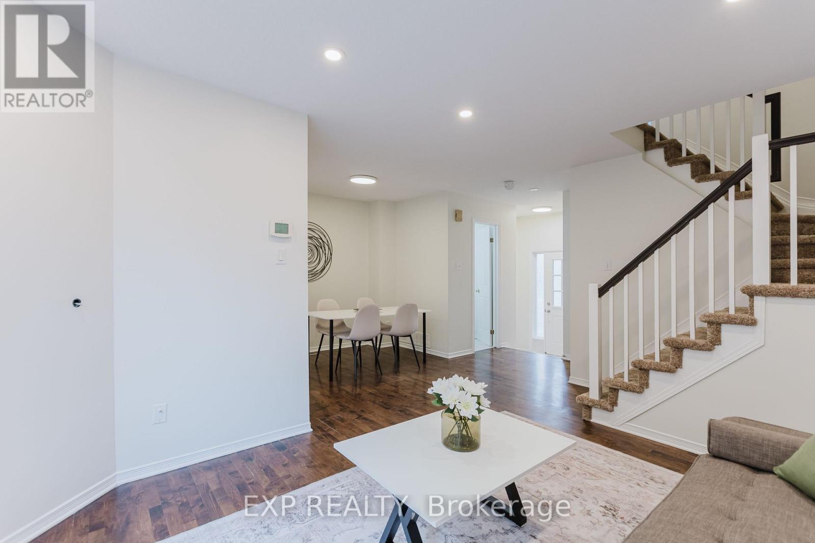 242 Stoneway Drive, Ottawa, Ontario  K2G 6A8 - Photo 11 - X12167627