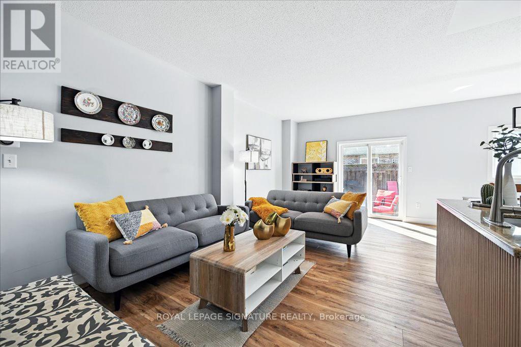 4063 Kilmer Drive, Burlington, Ontario  L7M 5A6 - Photo 4 - W12166906