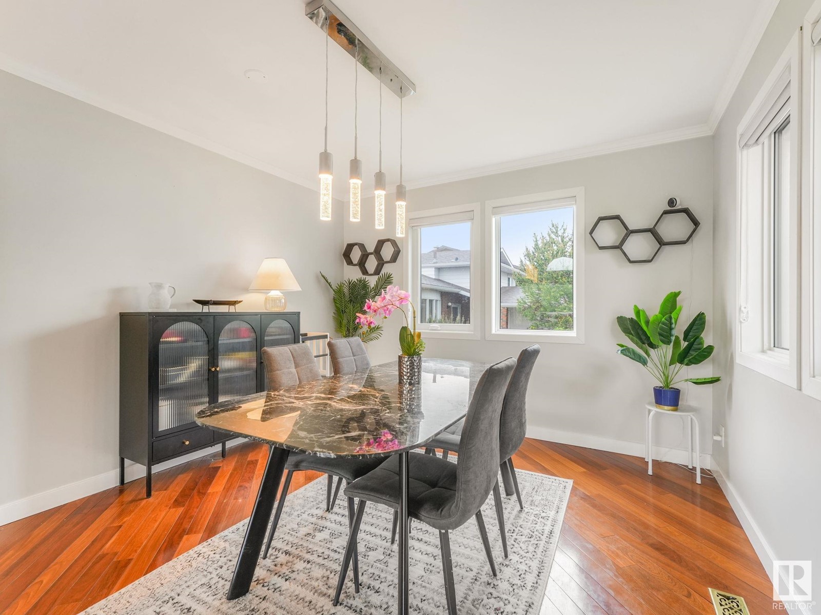 Property at 843 WANYANDI RD NW image 3