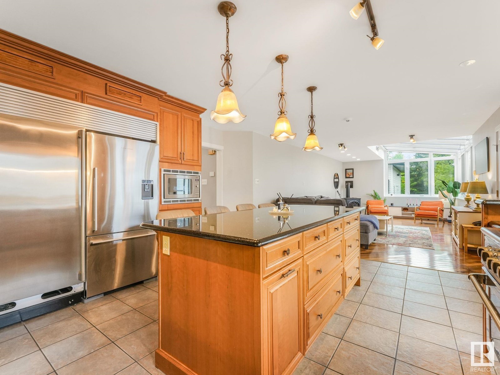 Property at 843 WANYANDI RD NW image 5
