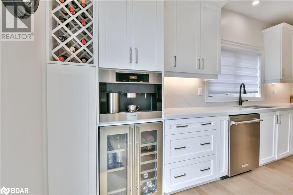 61 Muirfield Drive Drive, Barrie, Ontario  L4N 6J9 - Photo 10 - 40721568
