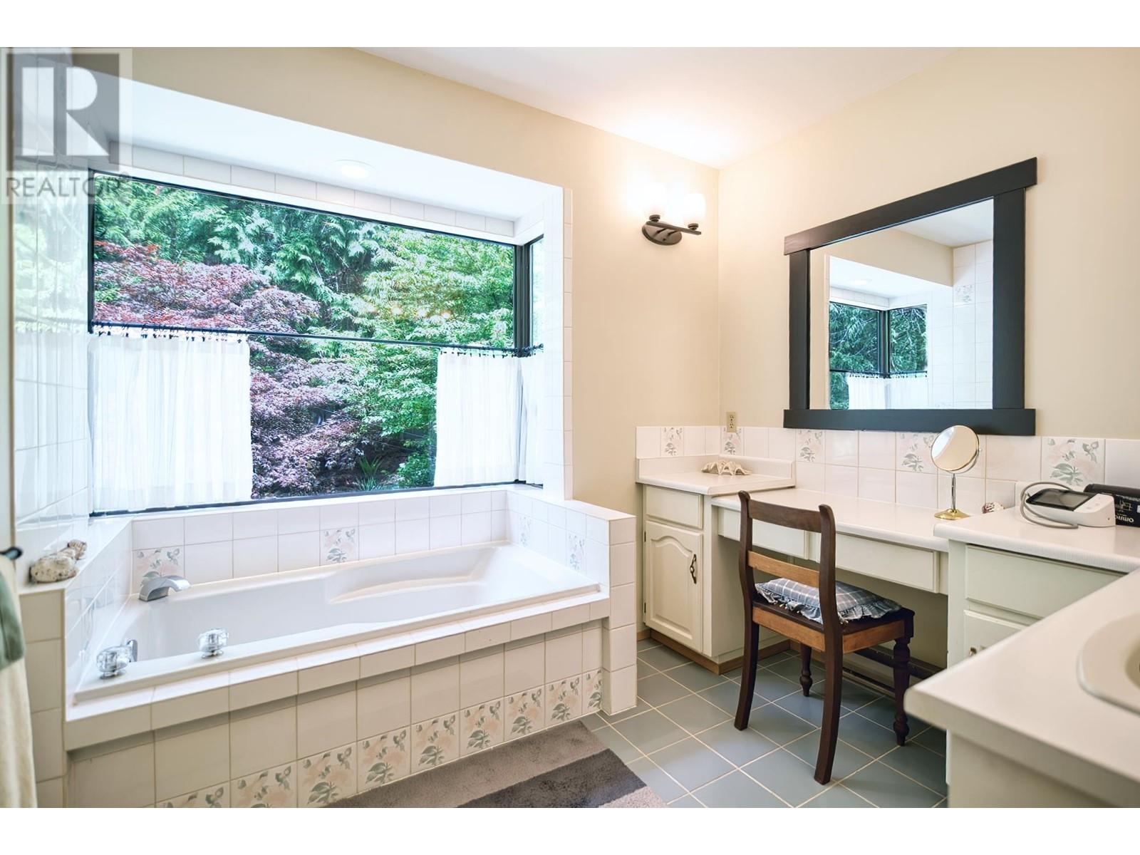 2024 Cassidy Road, Roberts Creek, British Columbia  V0N 2W5 - Photo 27 - R3004051