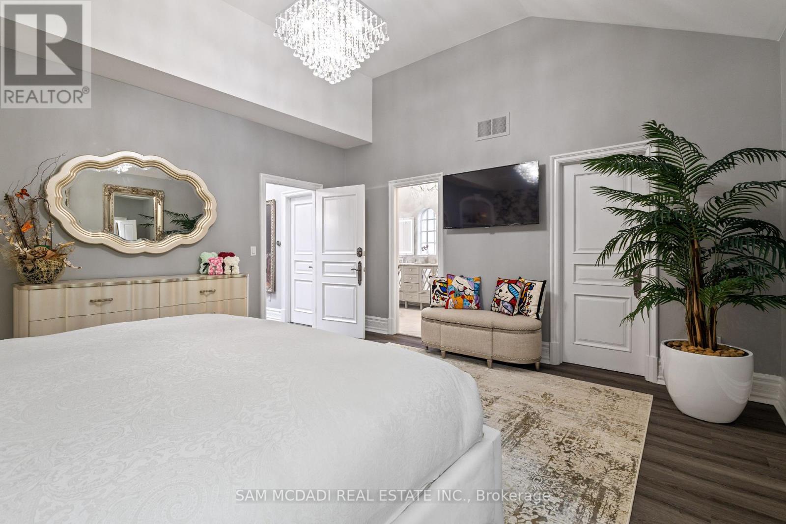 24 Mcarthur Heights, Brampton, Ontario  L6Z 3N2 - Photo 29 - W12167613