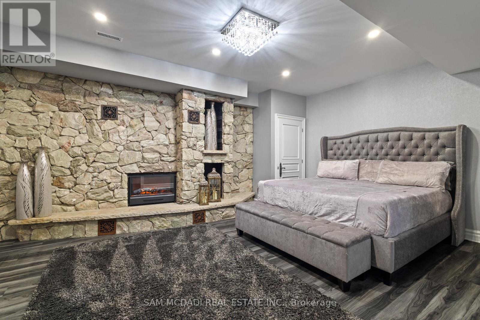 24 Mcarthur Heights, Brampton, Ontario  L6Z 3N2 - Photo 42 - W12167613