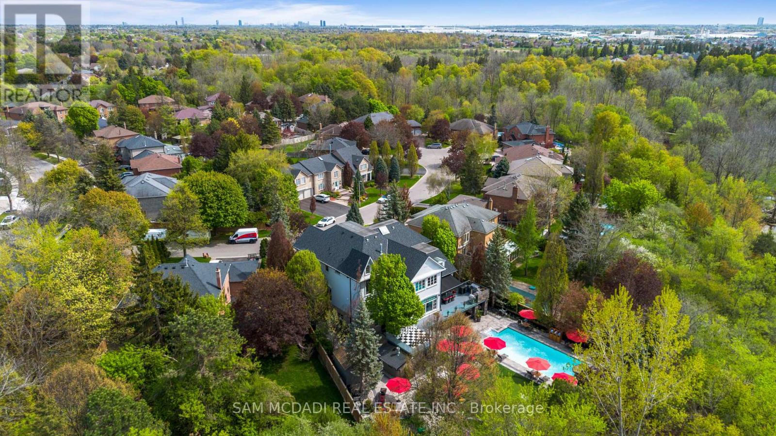 24 Mcarthur Heights, Brampton, Ontario  L6Z 3N2 - Photo 50 - W12167613