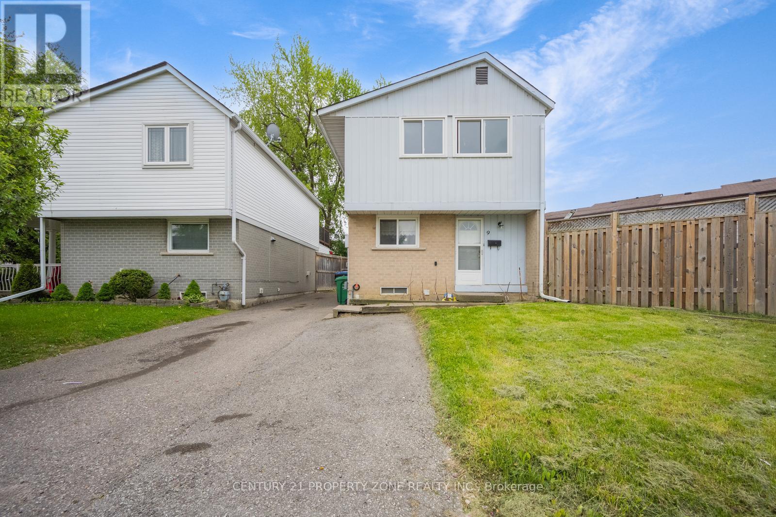 9 HAVENBROOK COURT, Brampton, Ontario