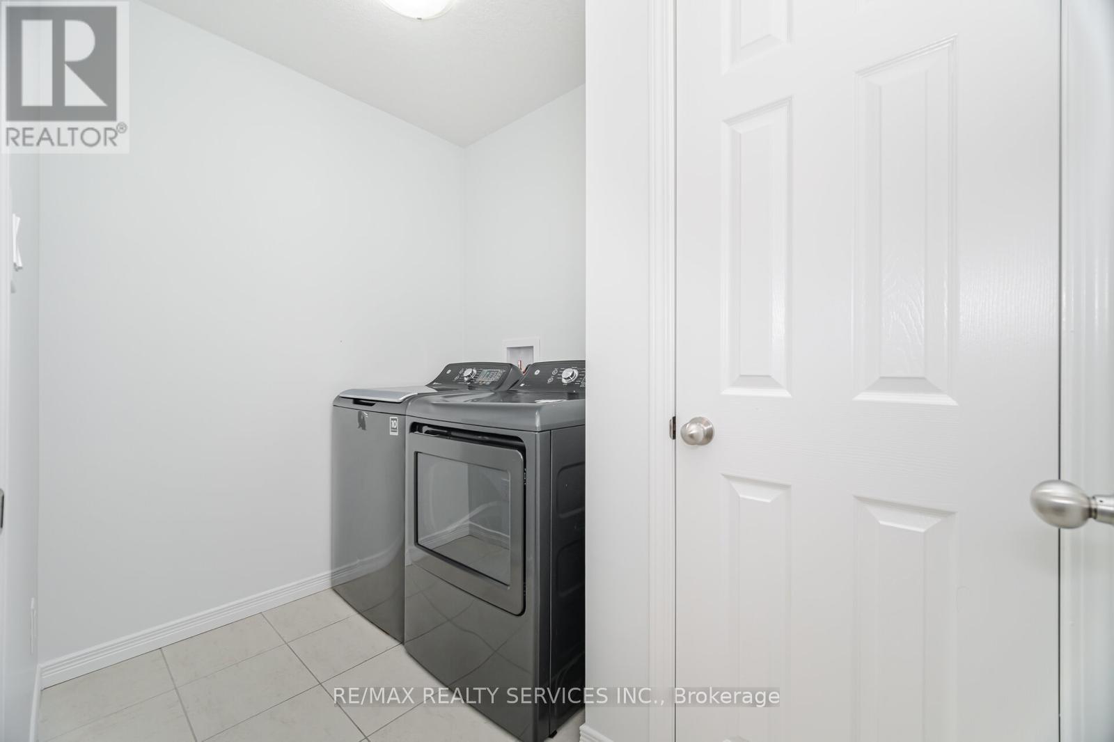 269 Freure Drive, Cambridge, Ontario  N1S 0C1 - Photo 22 - X12167612