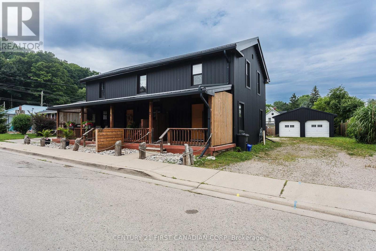 331 Erie Street, Central Elgin, Ontario  N5L 1E3 - Photo 1 - X12167677