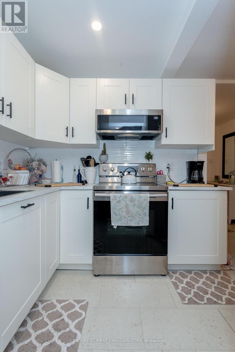 331 Erie Street, Central Elgin, Ontario  N5L 1E3 - Photo 8 - X12167677