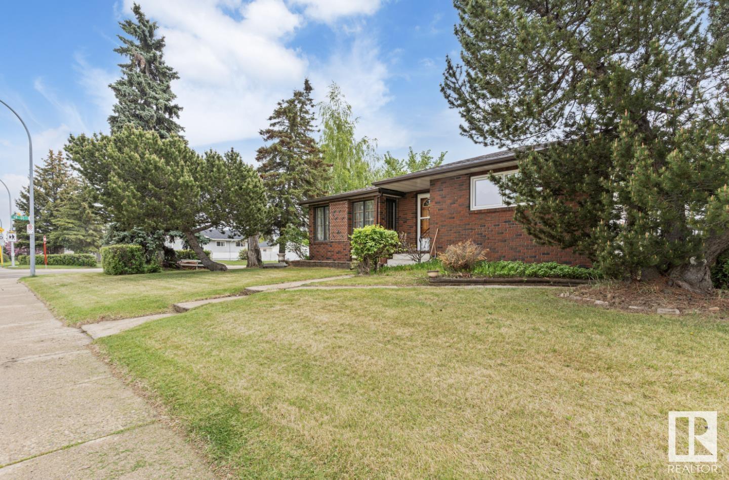 Property at 7803 130 Avenue NW image 2