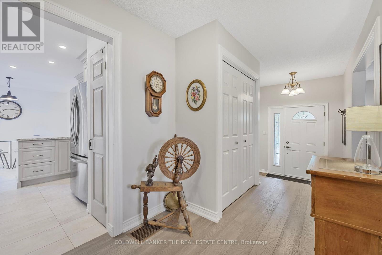 55 Kingston Road, Newmarket (Bristol-London), Ontario  L3Y 5W5 - Photo 7 - N12164407