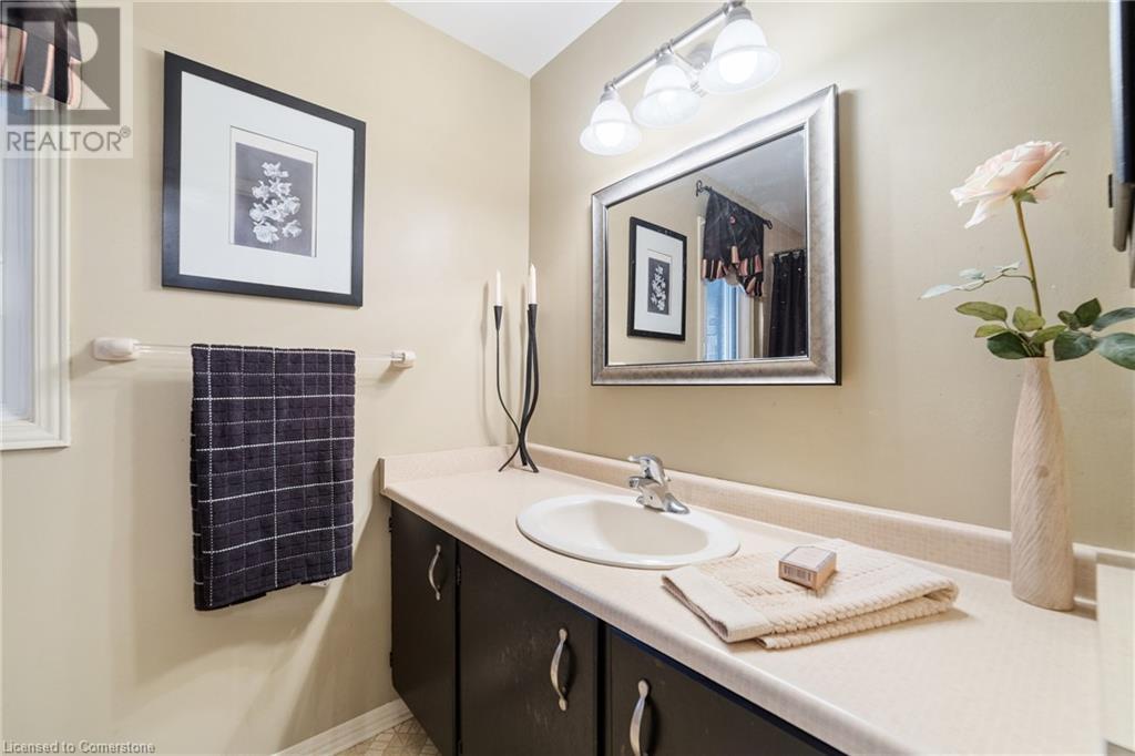 2095 Fallingbrook Crescent, Burlington, Ontario  L7M 2Y8 - Photo 33 - 40730424